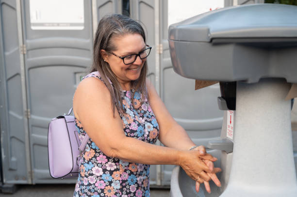 Best Portable bathroom rental  in Williamstown, KY